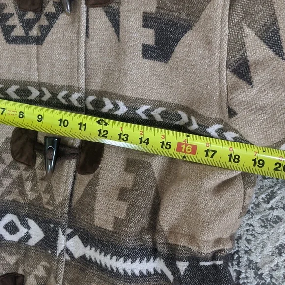 Host Pick🎉 Legendary Whitetails Winter Coat - Picture 16 of 16